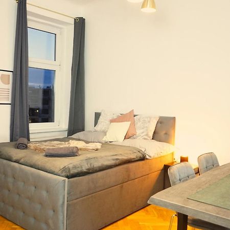 Vienna Home Stay Apartments Extérieur photo