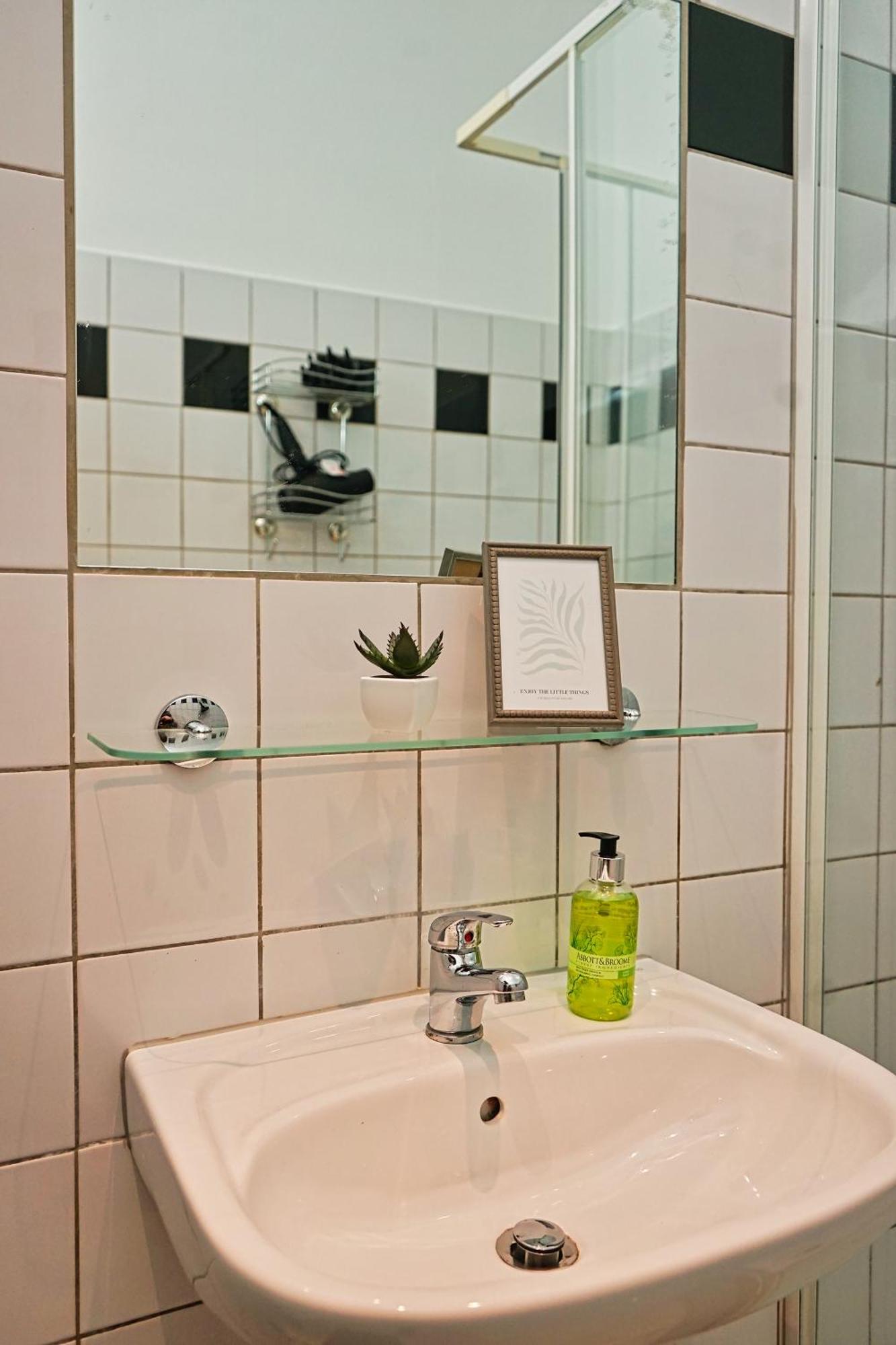 Vienna Home Stay Apartments Extérieur photo